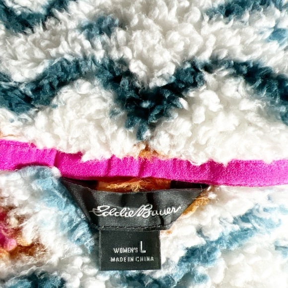 Eddie Bauer cozy, colorful geometrical Aztec print Sherpa fleece size large - Picture 2 of 7